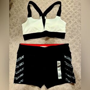 🆕 with tags - Forever 21 athletic bra and shorts set, both size small 🤍
